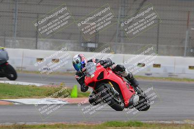 media/Oct-15-2022-Fastrack Riders (Sat) [[9a18b22502]]/Level2/Turn 9 1130am/